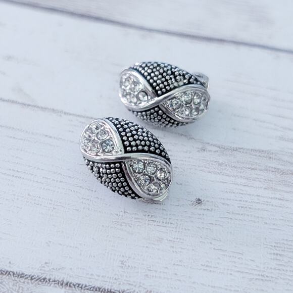 Vintage Clip On Earrings Elegant & Stylish Silver Tone & Clear Gems - Picture 3 of 8